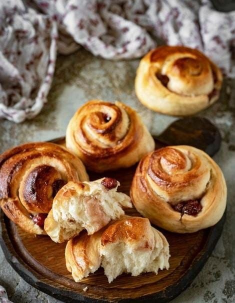 Ватрушка с орешками и сгущенкой Мария Манахова